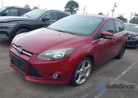 2013 Ford Focus Titanium z USA, uszkodzony, nr VIN 1FADP3N23DL274828